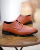 کفش مجلسی مردانه مدل Victor ( عسلی ) کد 6424