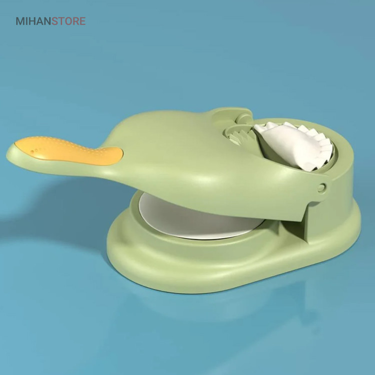 پیراشکی و سمبوسه زن دو کاره