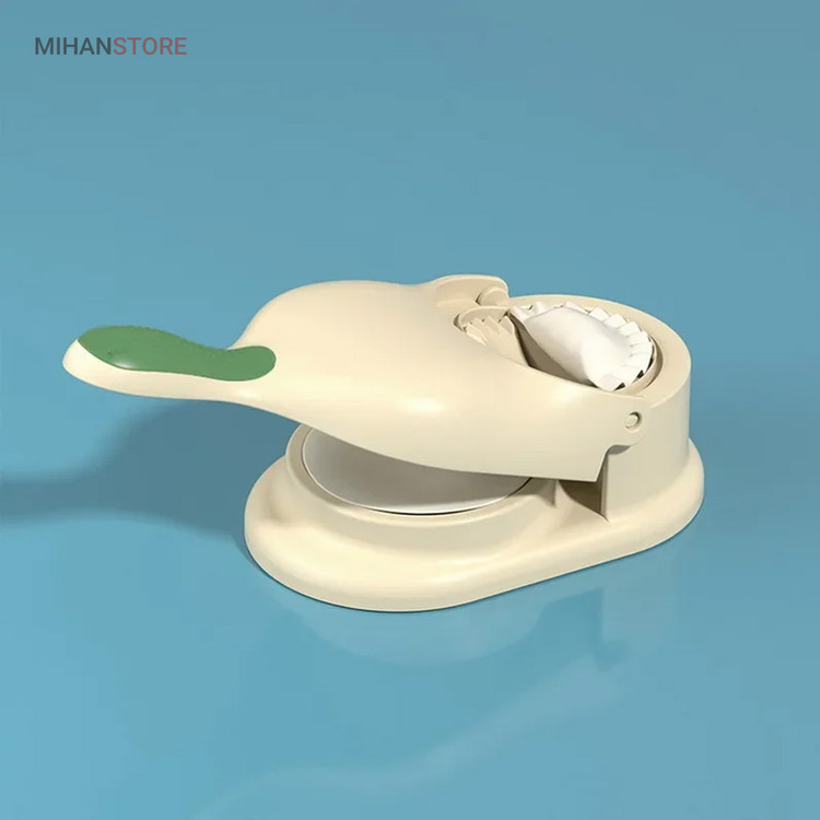 پیراشکی و سمبوسه زن دو کاره