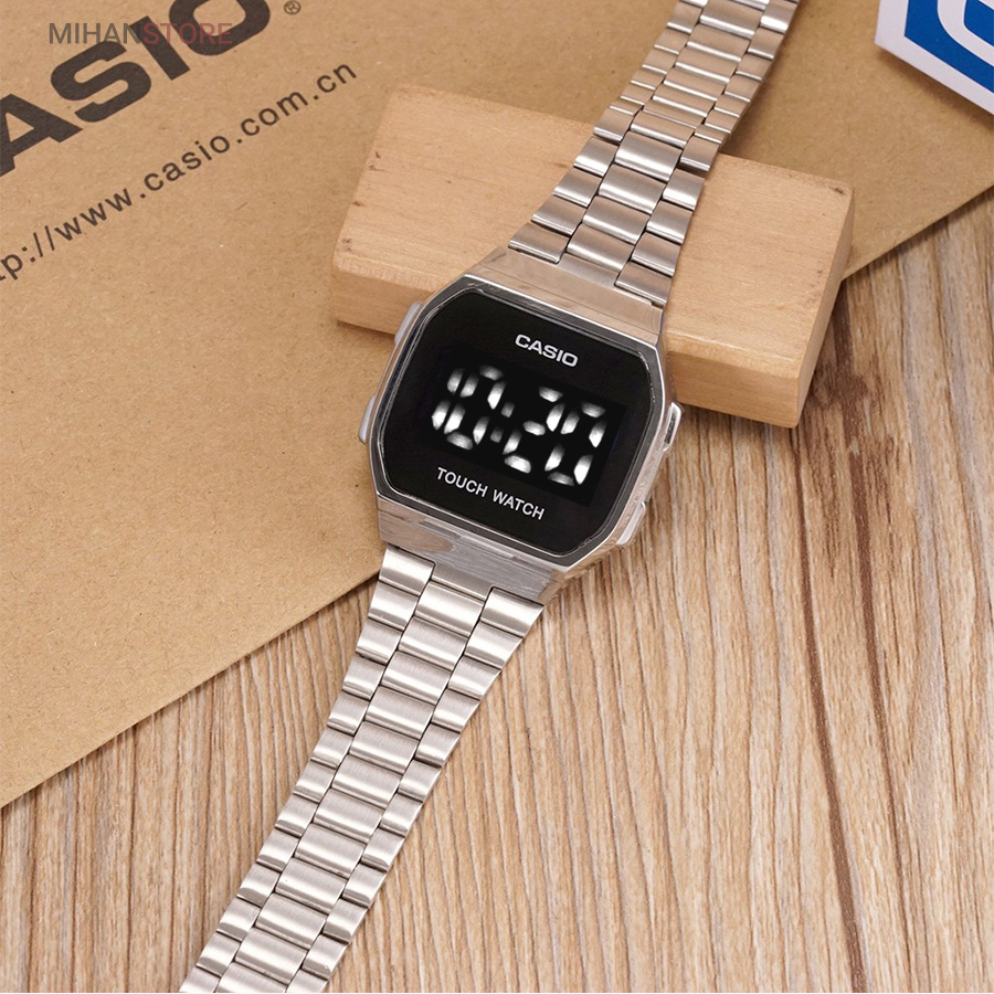 ساعت صفحه لمسی CASIO مدرن با بند مشکی و صفحه دیجیتال